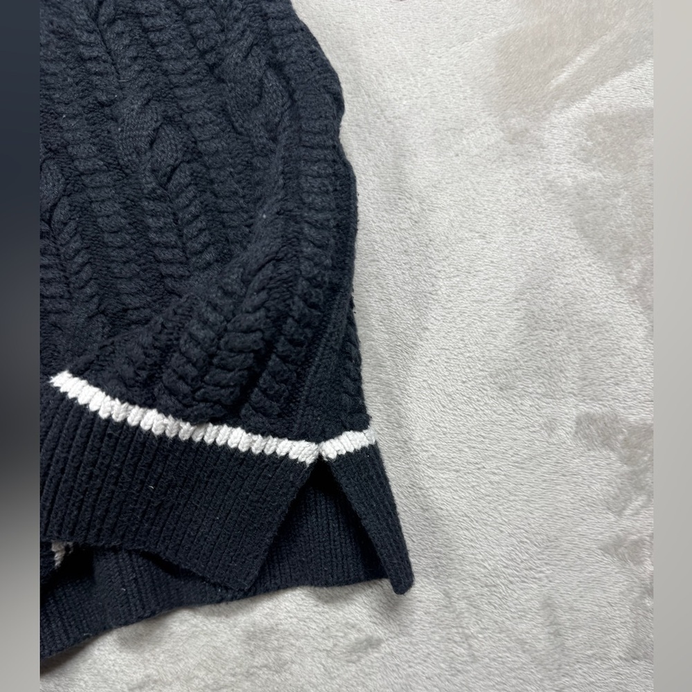 Abercrombie & Fitch Women’s Cable Knit V Neck Cropped Black White Sweater Vest L - Picture 6 of 15